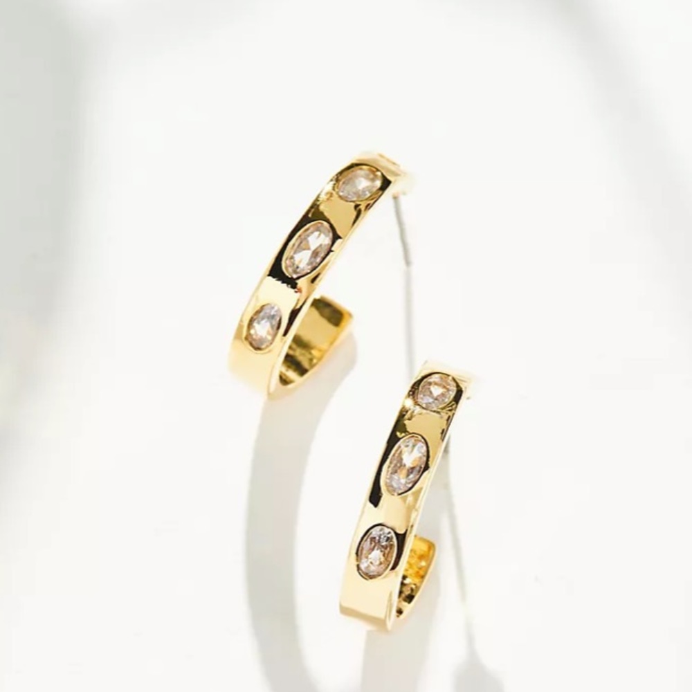 NWT Stone Huggie hoop earrings - Picture 1 of 6